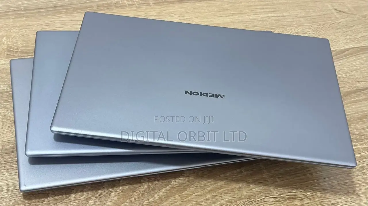 Laptop Medion Akoya E7419 8GB Intel Core i5 SSD 256GB