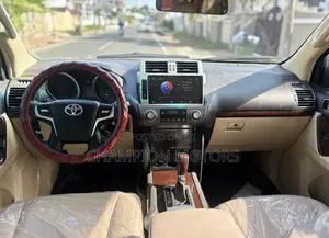 Toyota Land Cruiser Prado 2016 Black