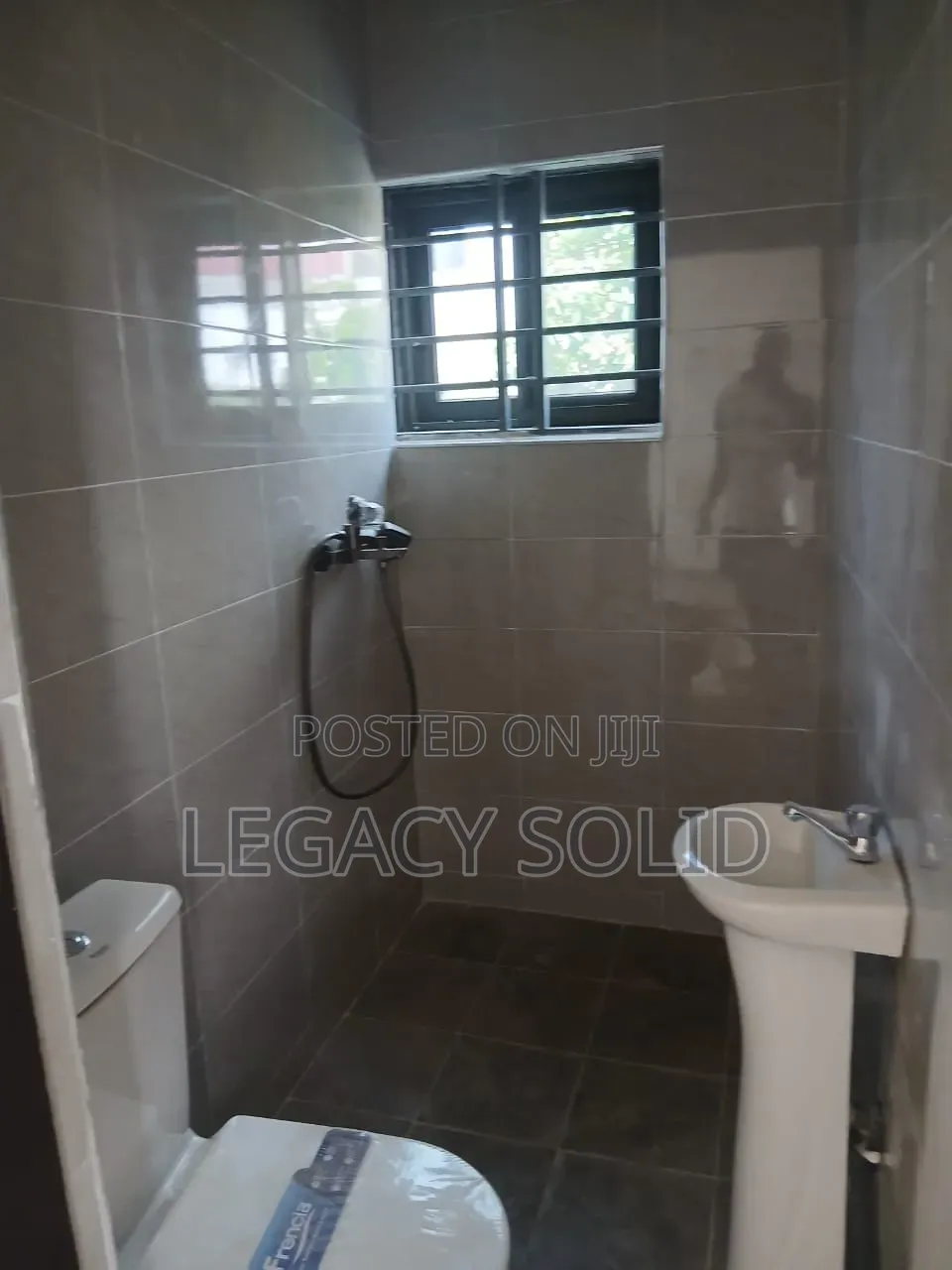 1bdrm Apartment in Legacy Solid Real, New Town for rent