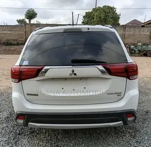 Mitsubishi Outlander SEL AWC 2016 White