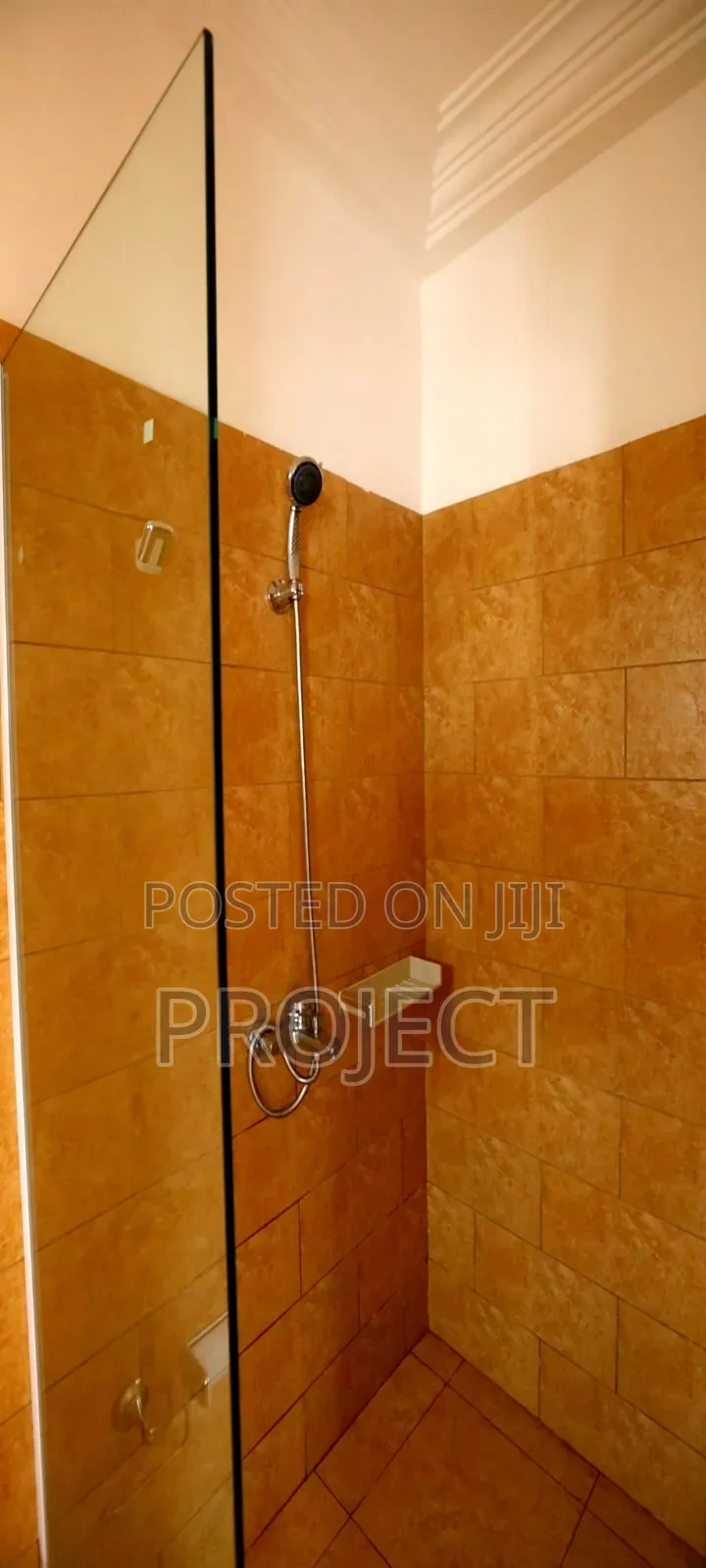 3bdrm House in Gated Estate, Amrahia for sale
