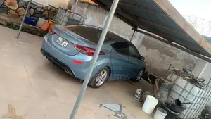 Hyundai Elantra GLS 2012 Blue