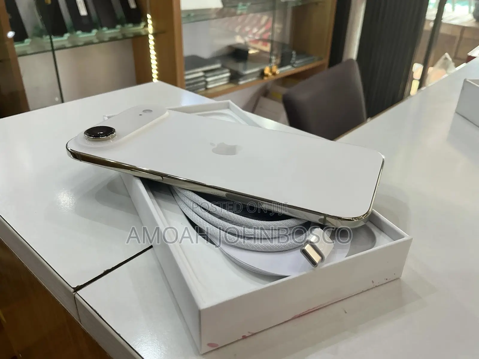 New Apple iPhone Air 256 GB Gold