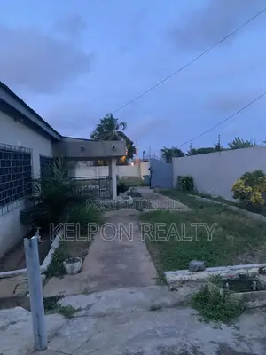 5bdrm House in Dansoman Estate, Exhibition for sale