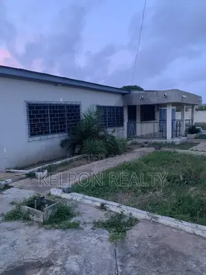 5bdrm House in Dansoman Estate, Exhibition for sale