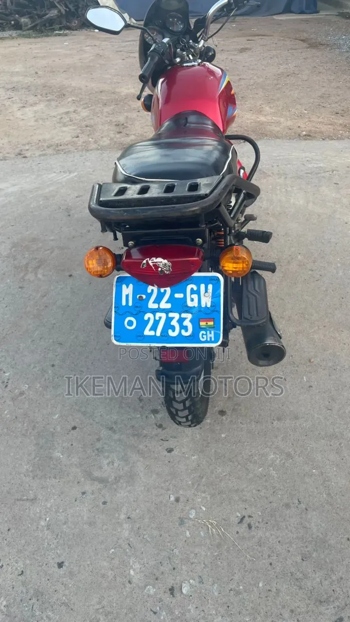 Bajaj Boxer 150 UG 2022 Red