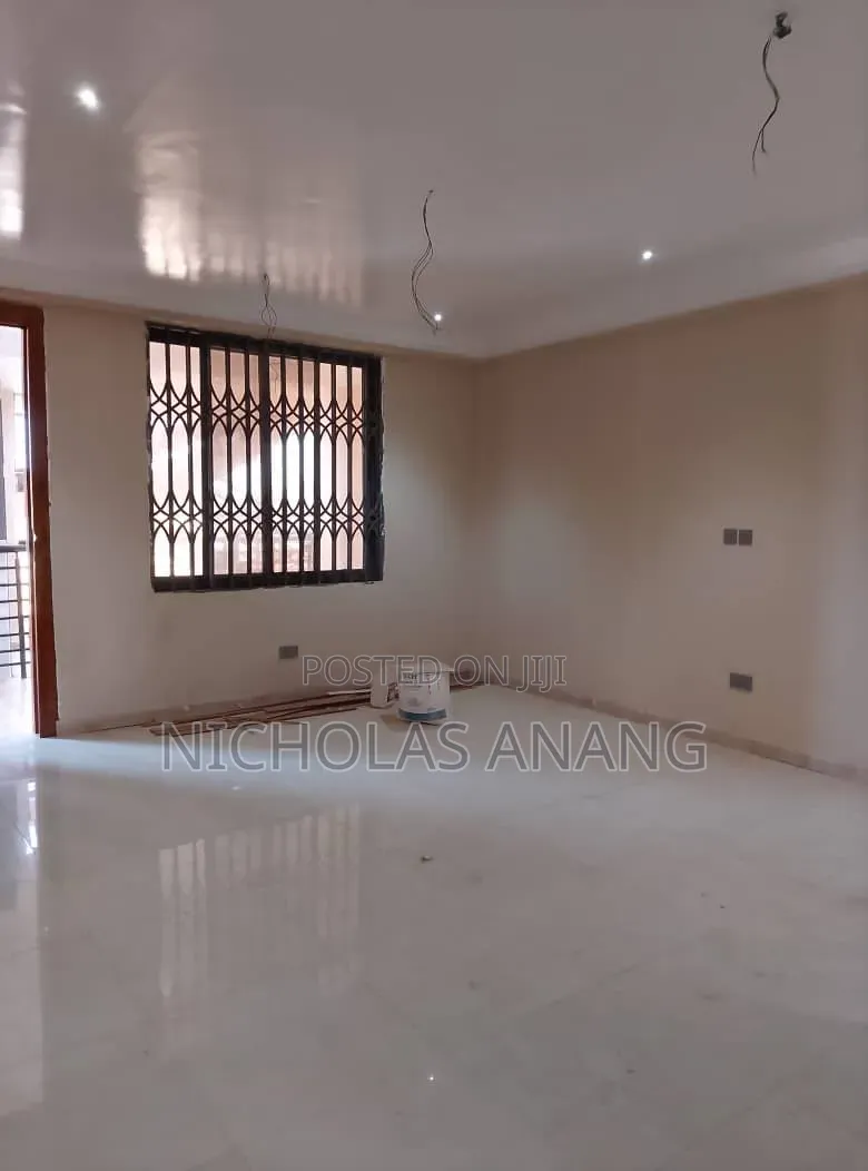 2bdrm Apartment in The Dorns Properties, New Town for rent