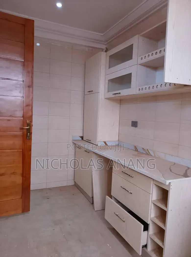 2bdrm Apartment in The Dorns Properties, New Town for rent