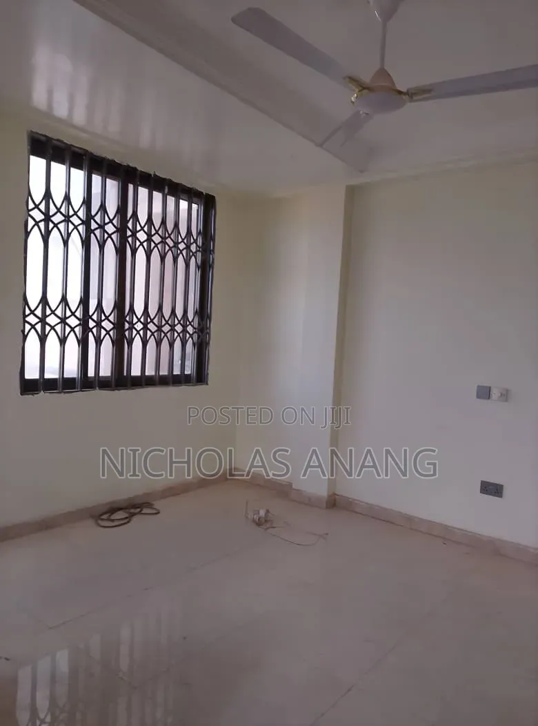2bdrm Apartment in The Dorns Properties, New Town for rent