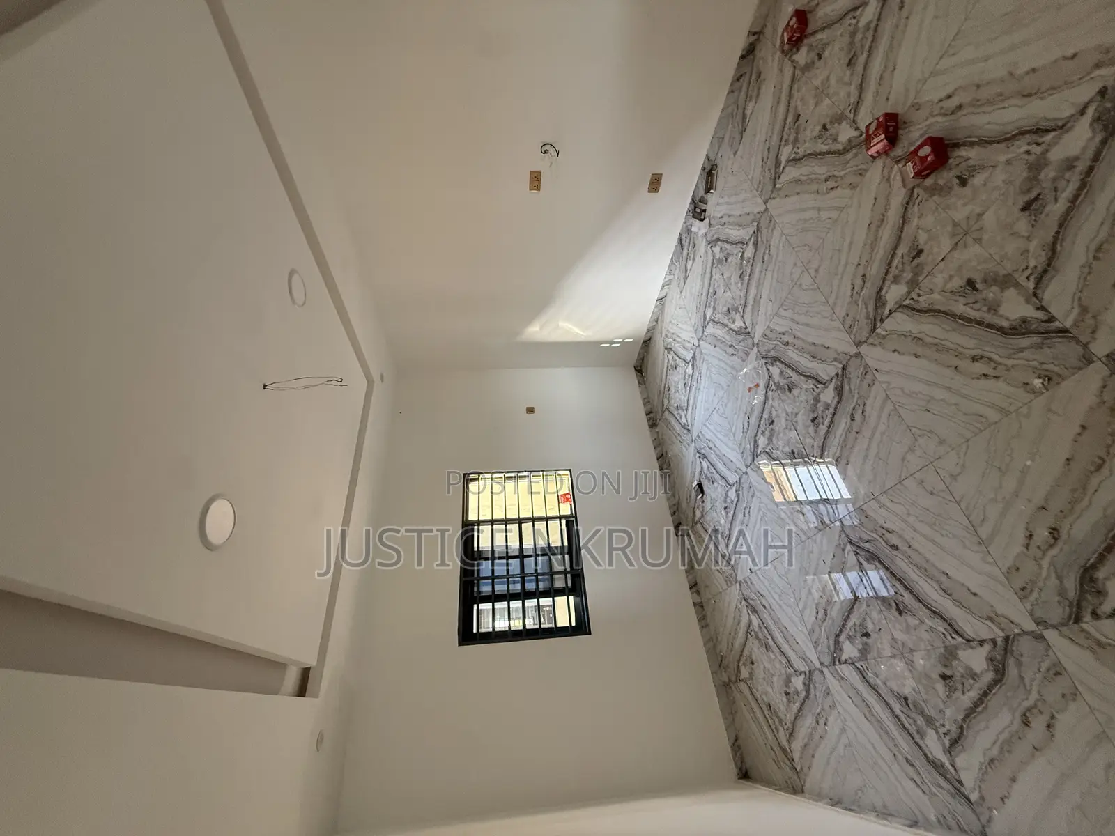 1bdrm Apartment in Mr Justice Estate, Bortiano for rent