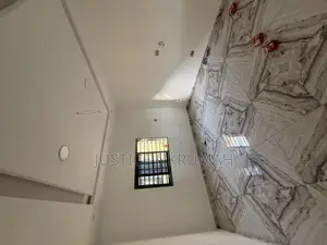 1bdrm Apartment in Mr Justice Estate, Bortiano for rent
