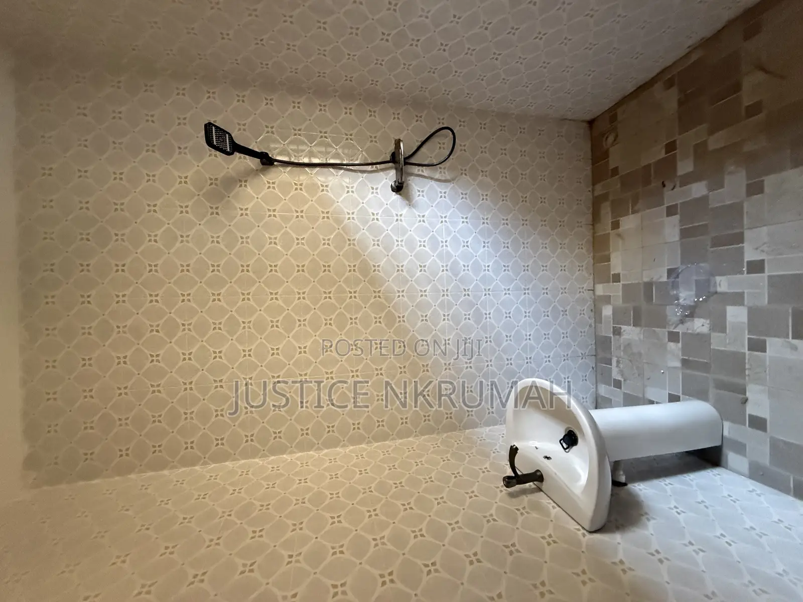 1bdrm Apartment in Mr Justice Estate, Bortiano for rent
