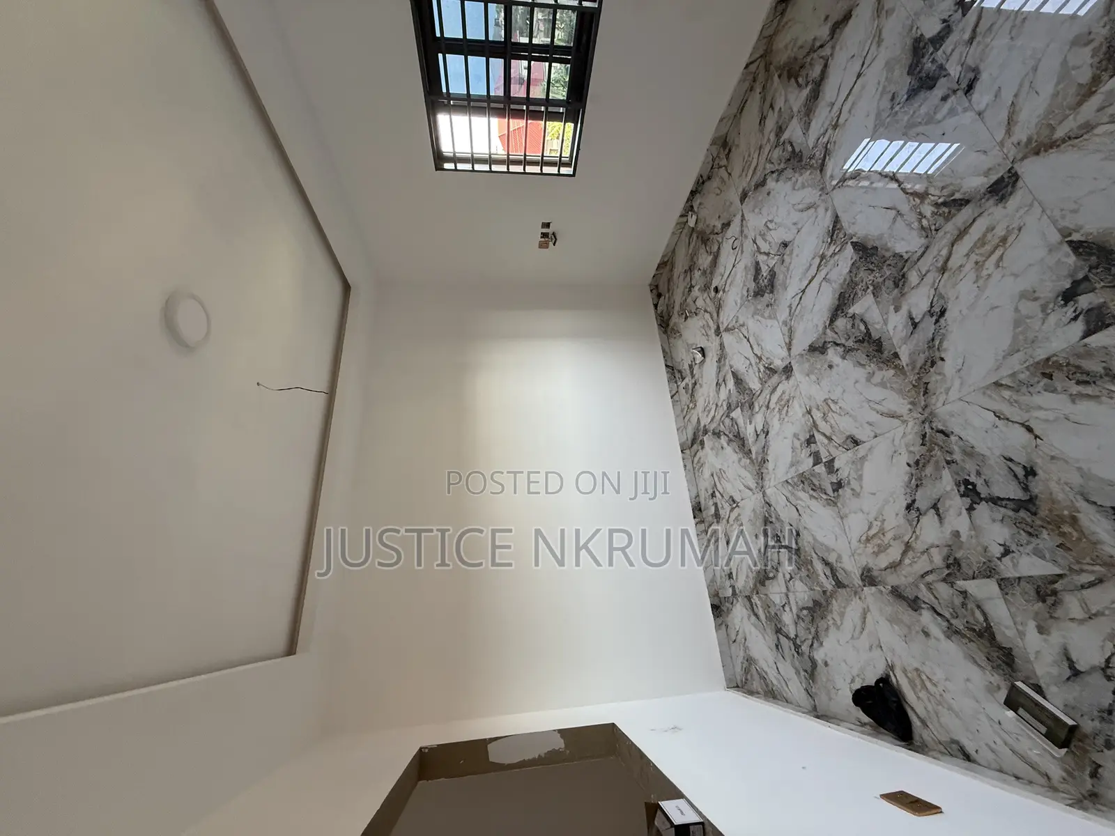 1bdrm Apartment in Mr Justice Estate, Bortiano for rent