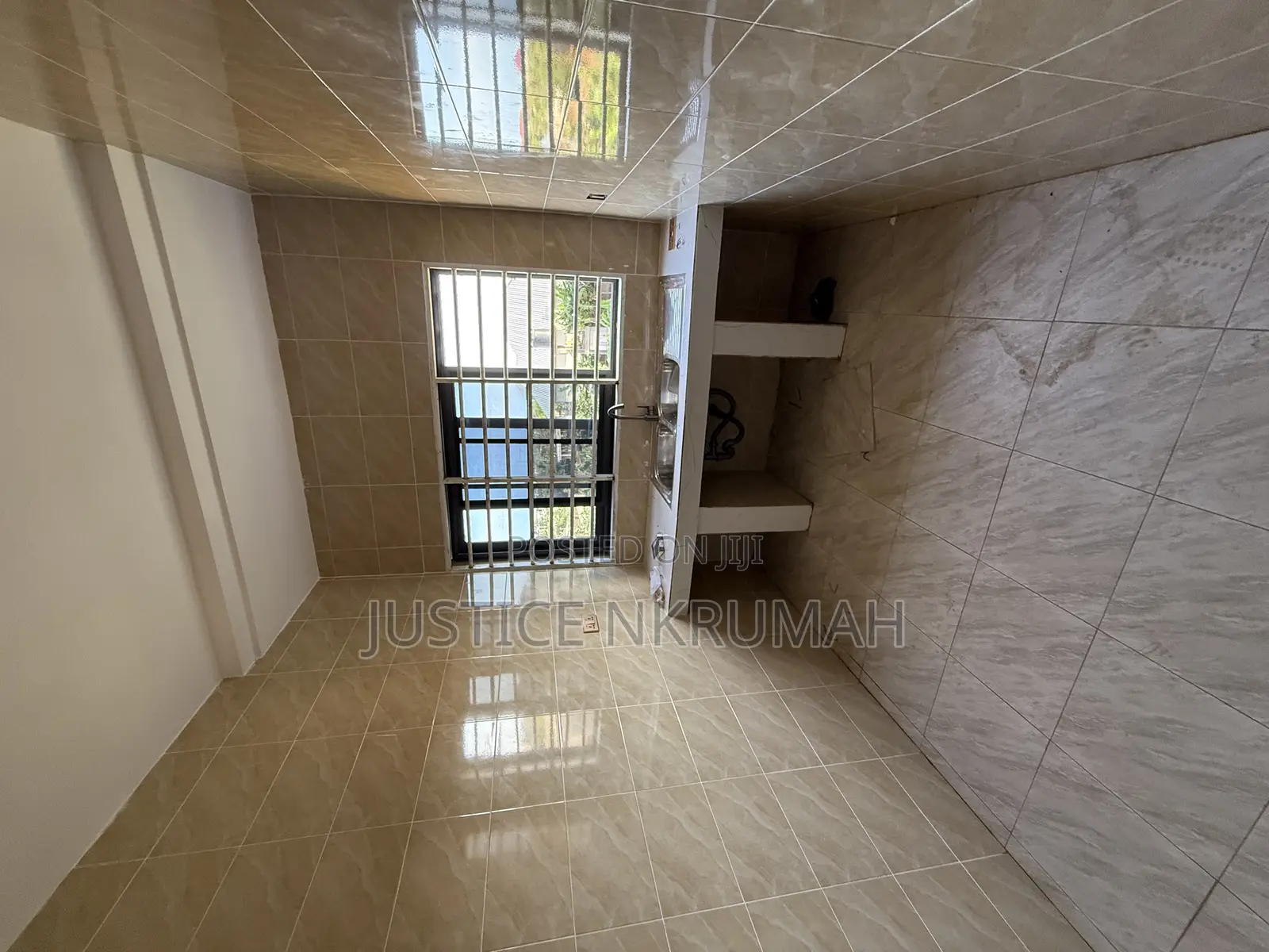 1bdrm Apartment in Mr Justice Estate, Bortiano for rent