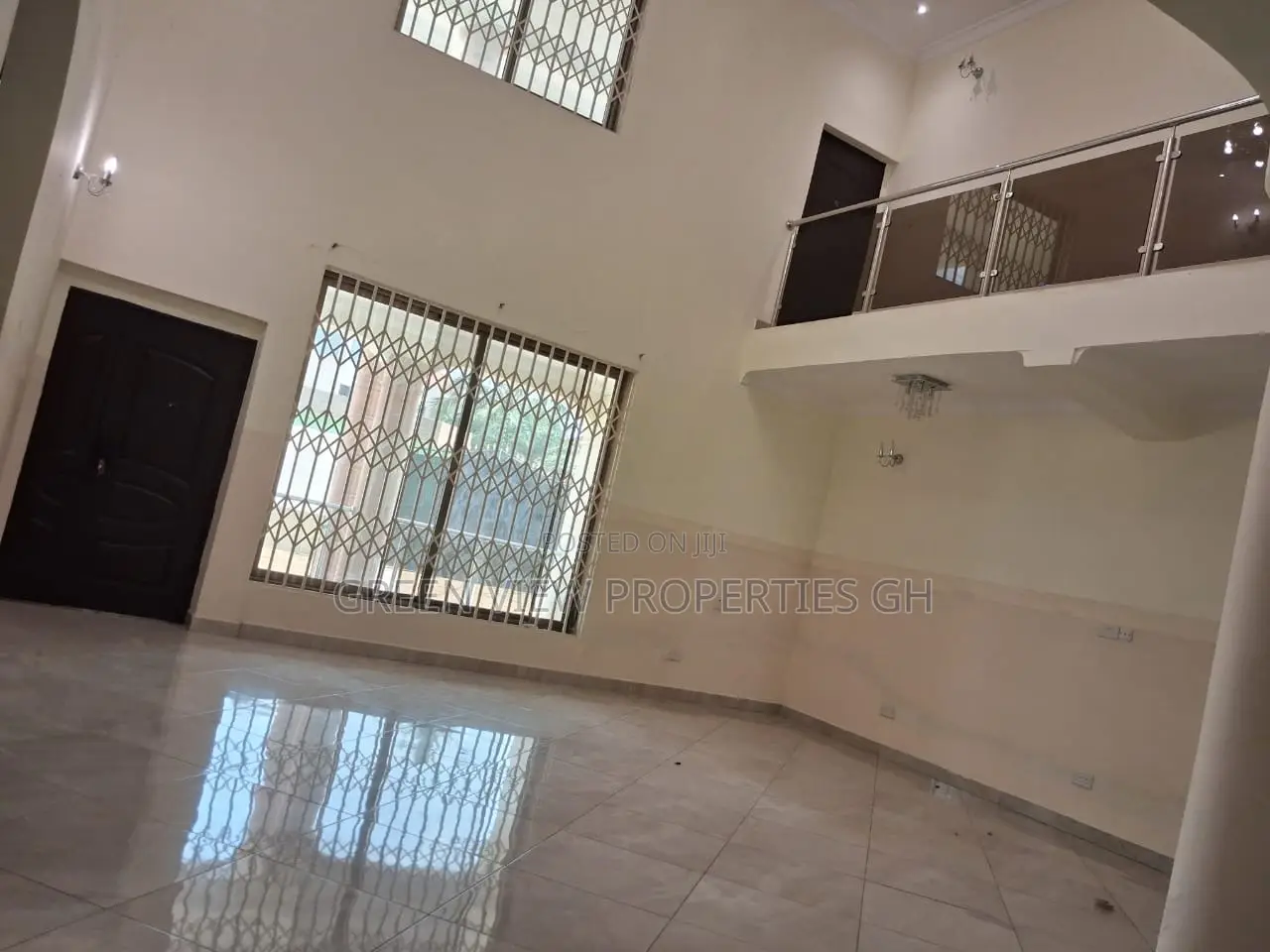 6bdrm Mansion in East Legon for rent