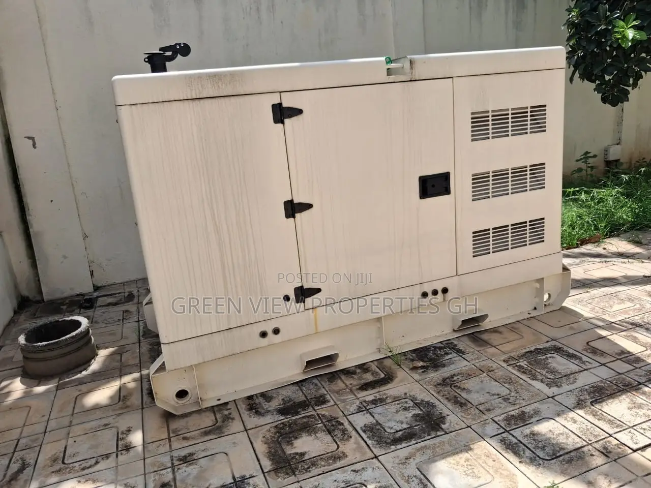 6bdrm Mansion in East Legon for rent