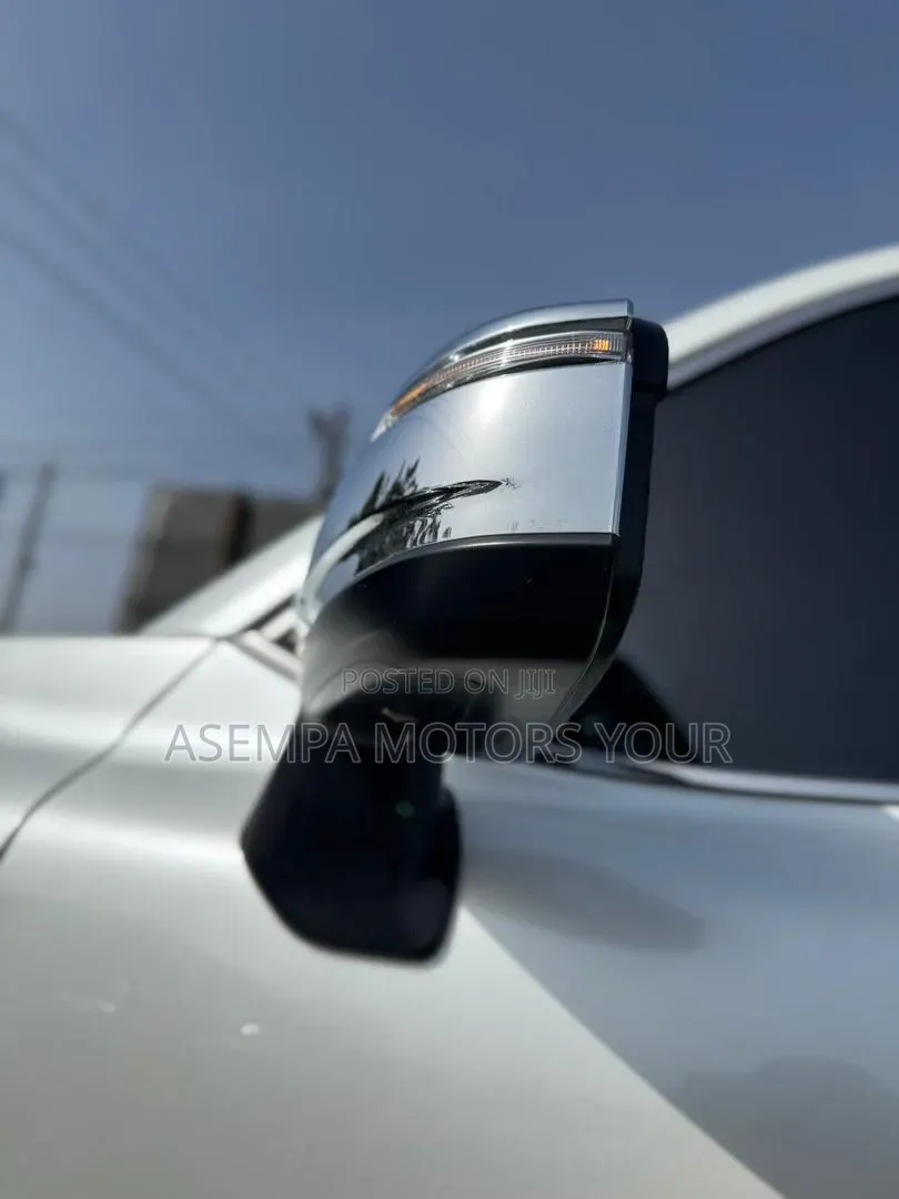 New Toyota Land Cruiser LC250 2025 White