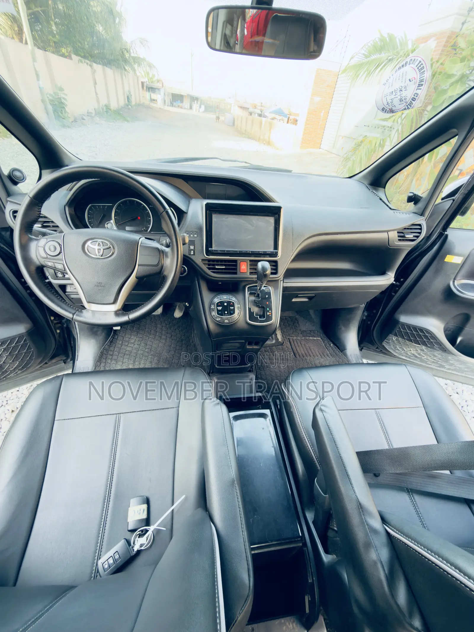 Toyota Voxy SV Premium 2014 Black