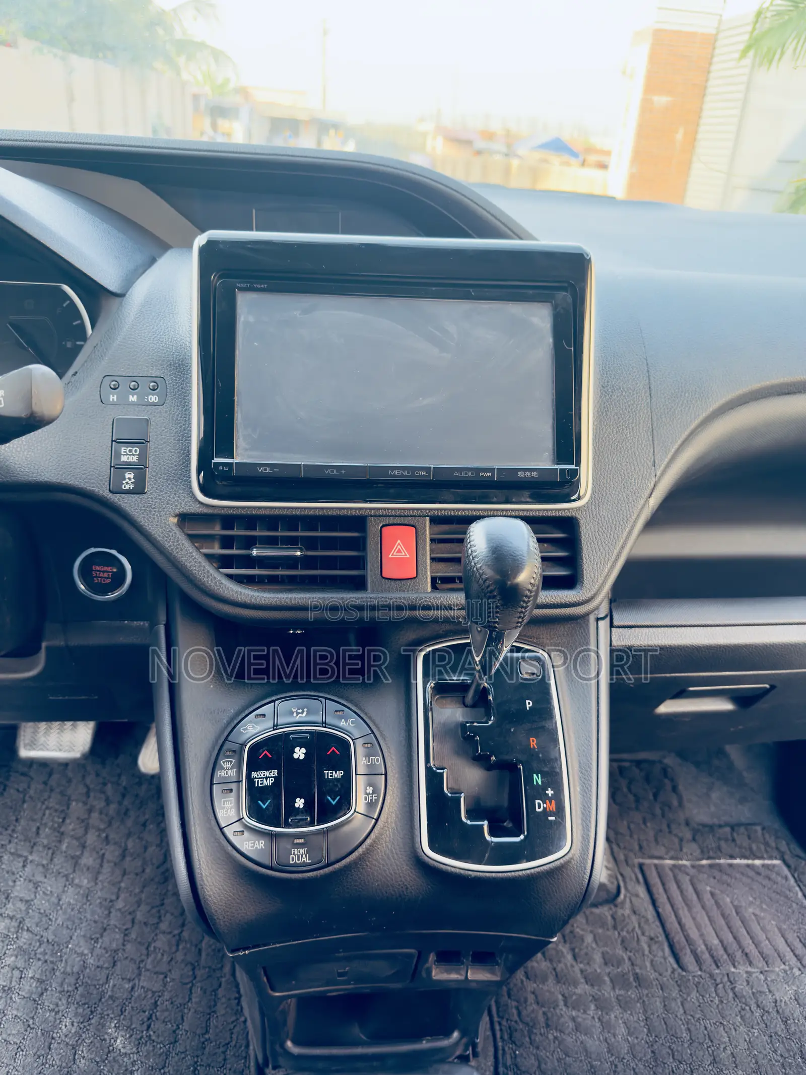 Toyota Voxy SV Premium 2014 Black