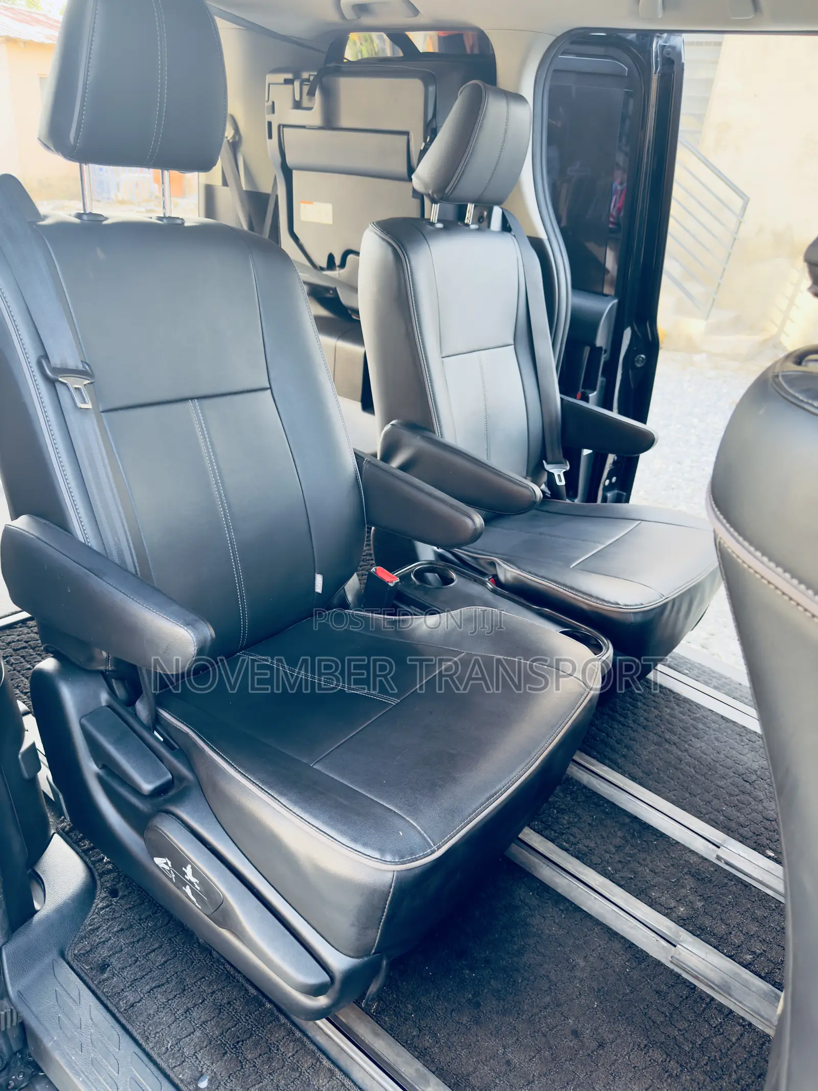 Toyota Voxy SV Premium 2014 Black