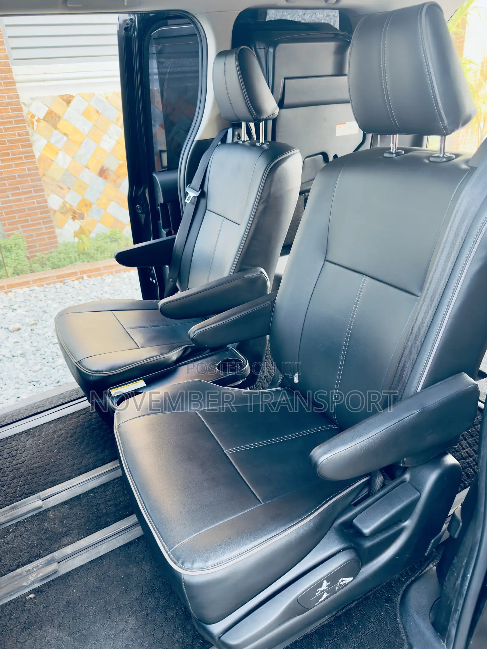 Toyota Voxy SV Premium 2014 Black