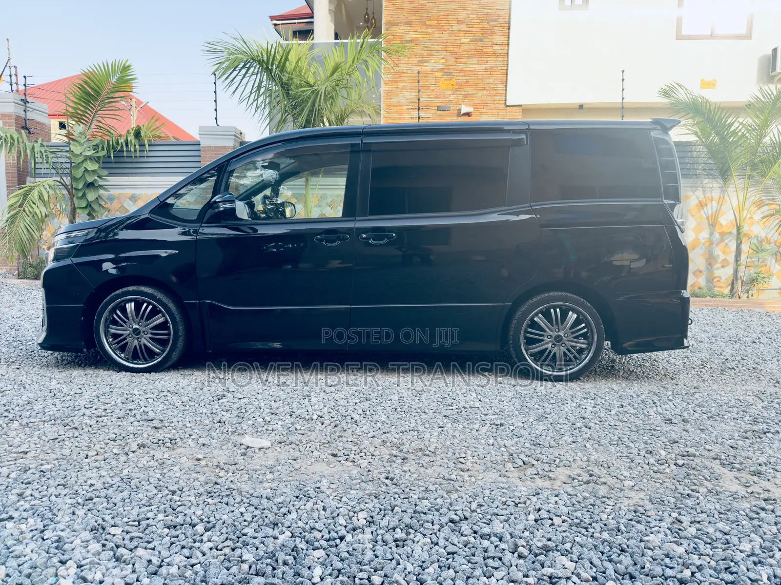 Toyota Voxy SV Premium 2014 Black