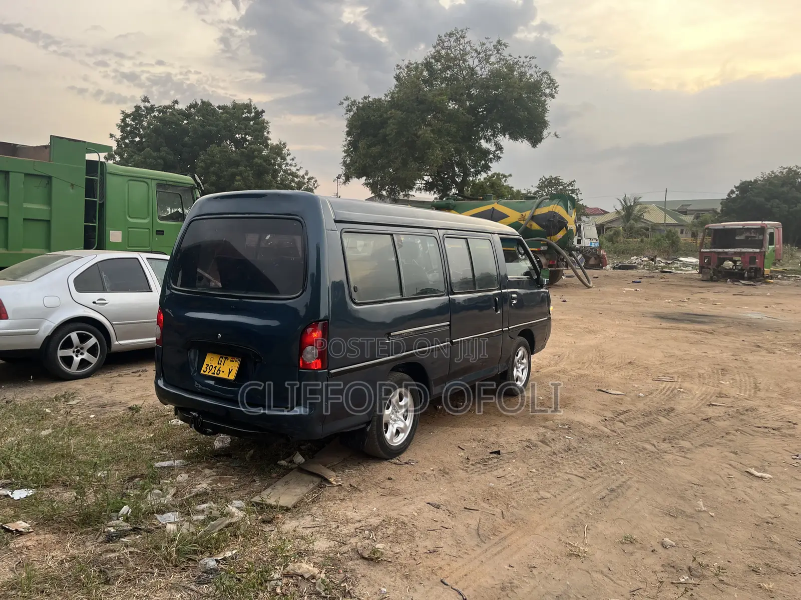 Hyundai H-100 2000 Blue