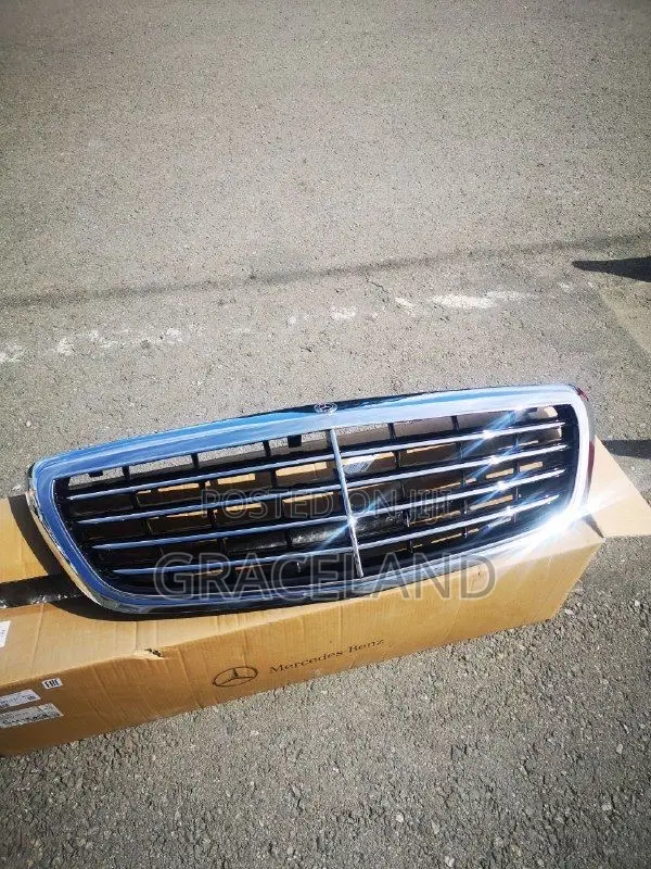 This Is Original Mercedes Benz Front Grill for E-Class Available Stock