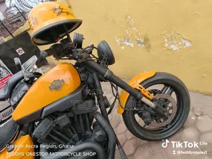 Harley-Davidson 2018 Yellow