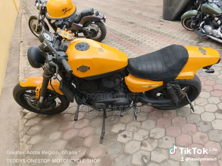 Harley-Davidson 2018 Yellow
