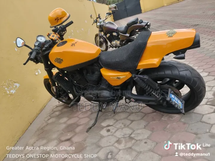 Harley-Davidson 2018 Yellow