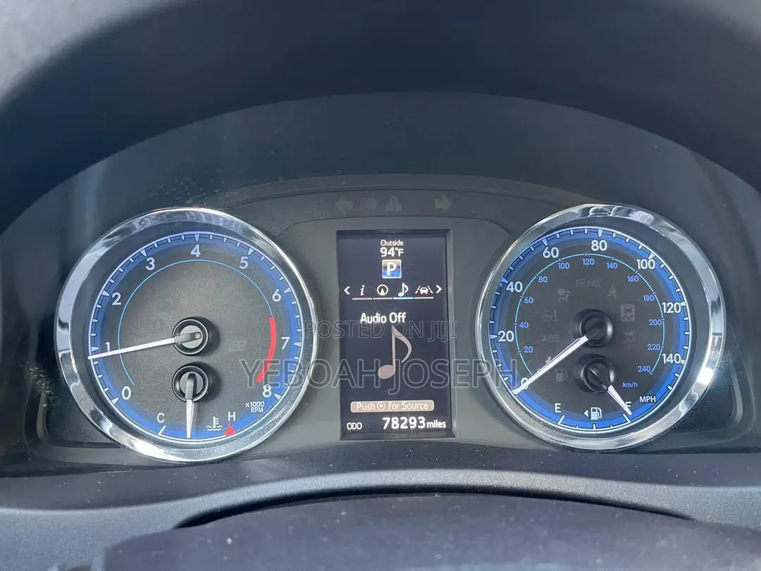 Toyota Corolla XSE (1.8L 4cyl 2A) 2018 Green