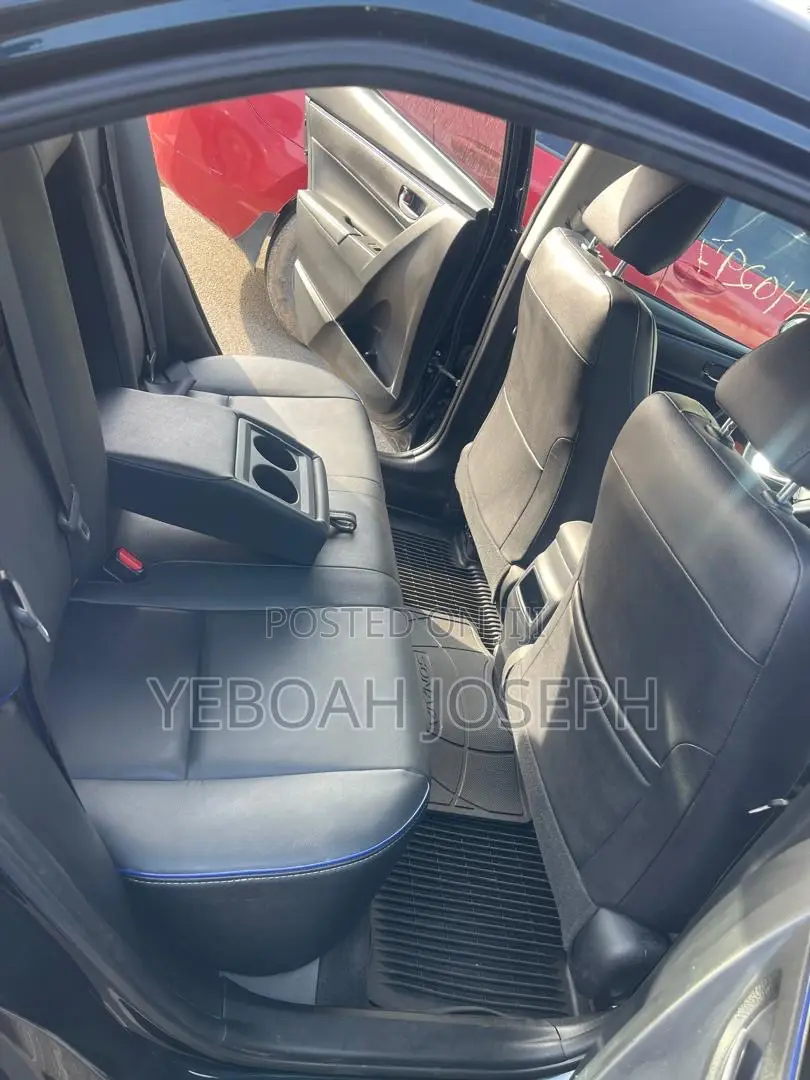 Toyota Corolla XSE (1.8L 4cyl 2A) 2018 Green