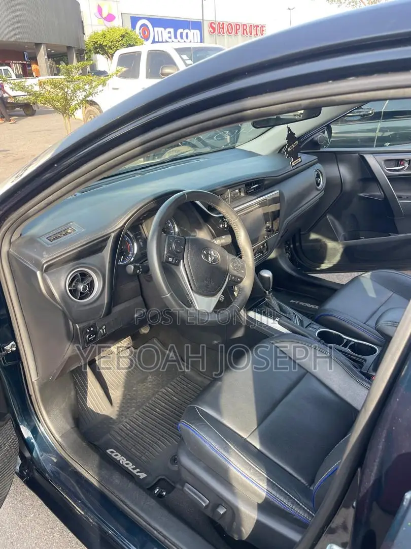 Toyota Corolla XSE (1.8L 4cyl 2A) 2018 Green