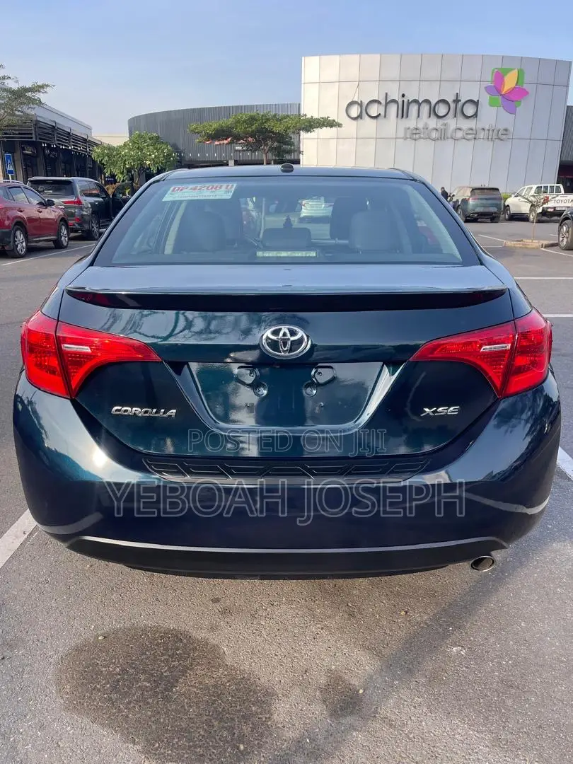 Toyota Corolla XSE (1.8L 4cyl 2A) 2018 Green