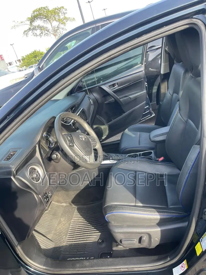Toyota Corolla XSE (1.8L 4cyl 2A) 2018 Green