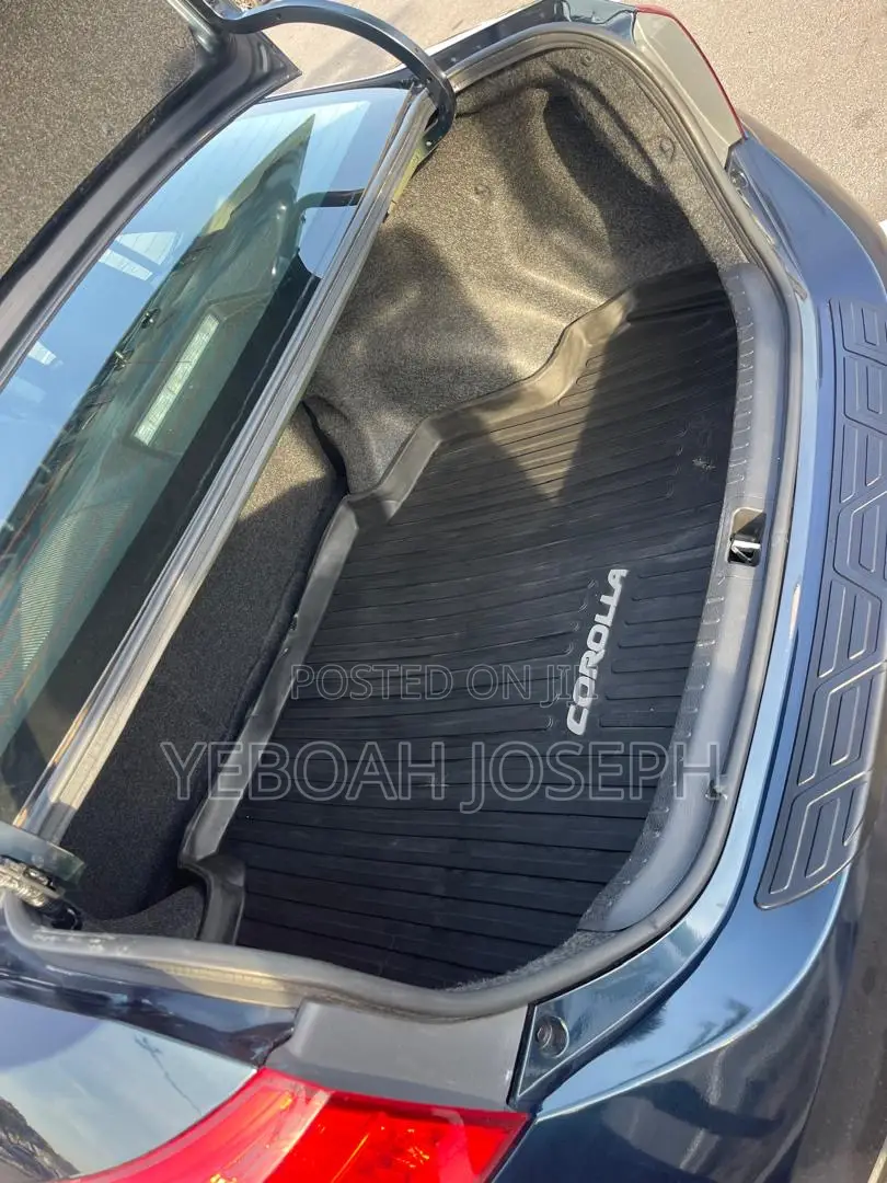 Toyota Corolla XSE (1.8L 4cyl 2A) 2018 Green