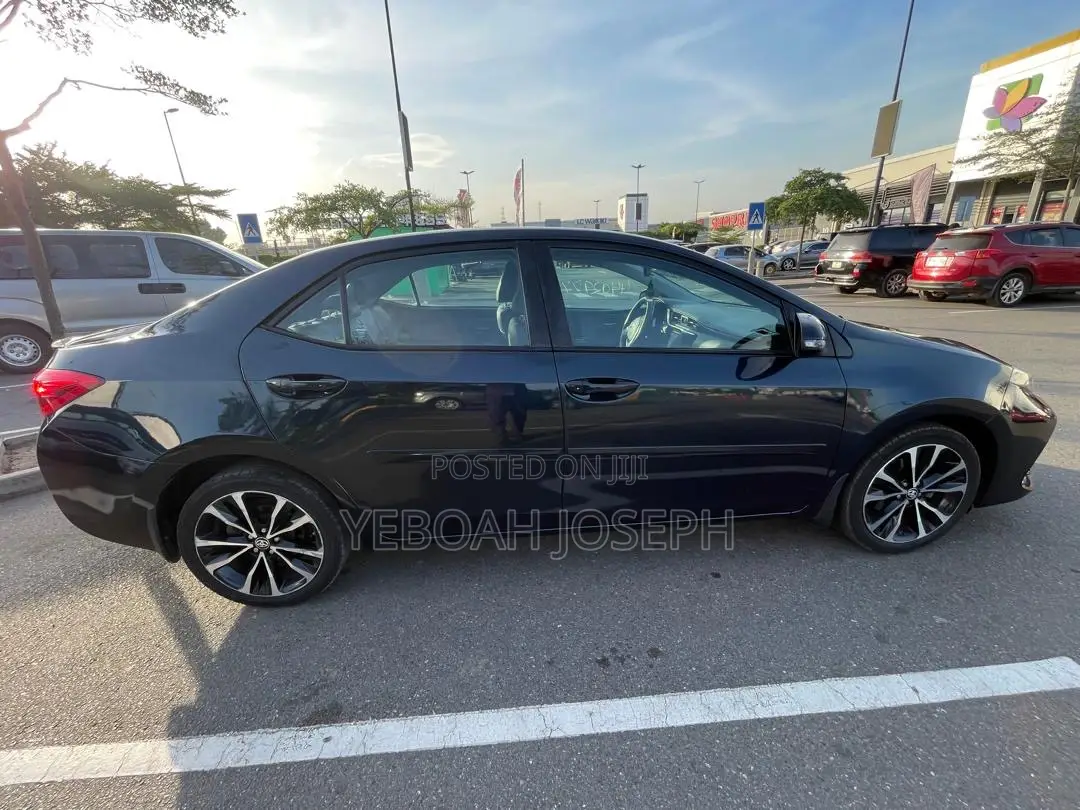 Toyota Corolla XSE (1.8L 4cyl 2A) 2018 Green