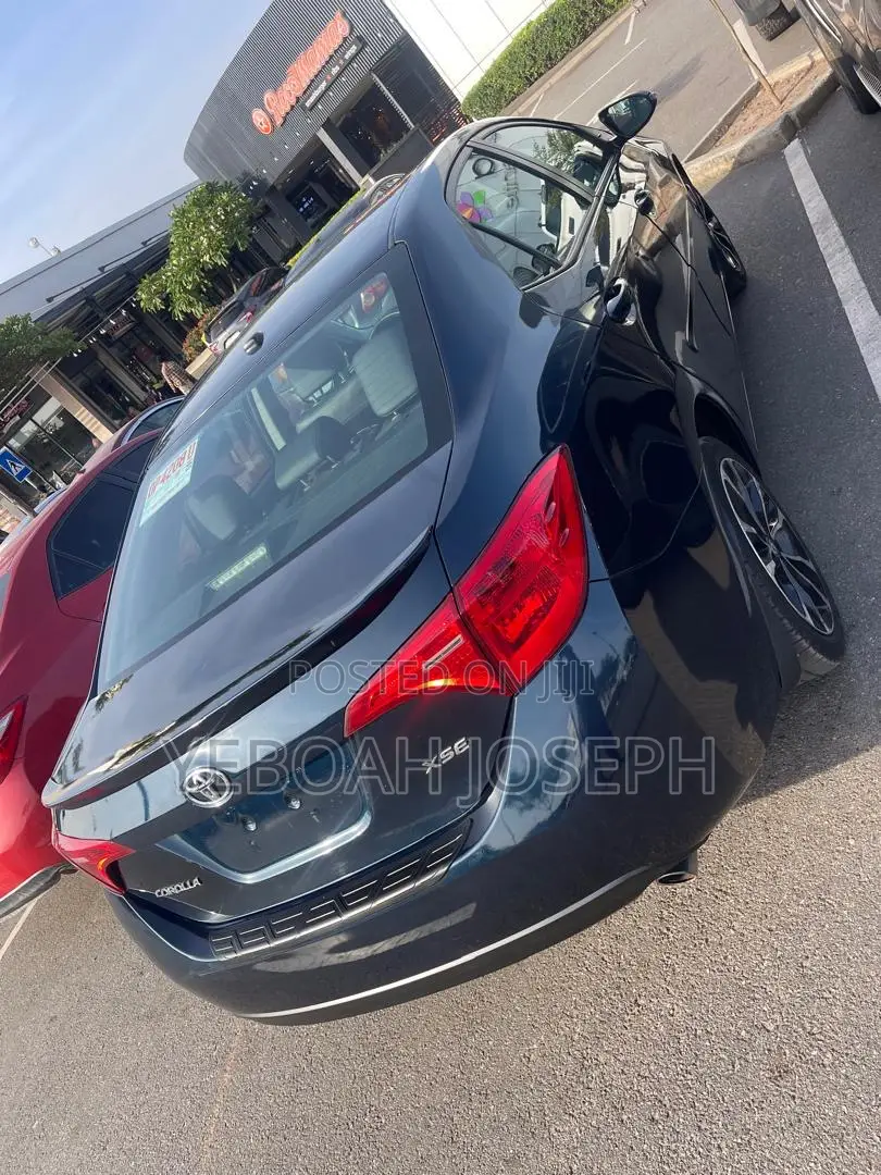 Toyota Corolla XSE (1.8L 4cyl 2A) 2018 Green