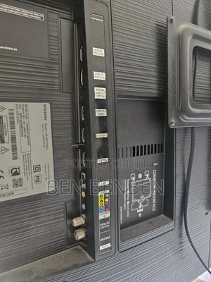 Samsung 43 Inches Uhd Smart Tv + Wallmount