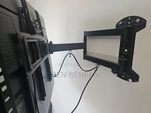 Samsung 43 Inches Uhd Smart Tv + Wallmount