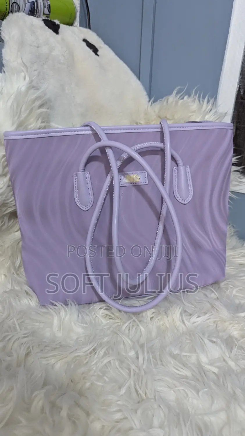 Stunning Michael Kors Lavender Tote - Slay Every Day Like a Queen!