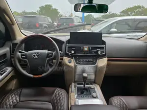Toyota Land Cruiser 4.0 V6 GX-R 2014 Black