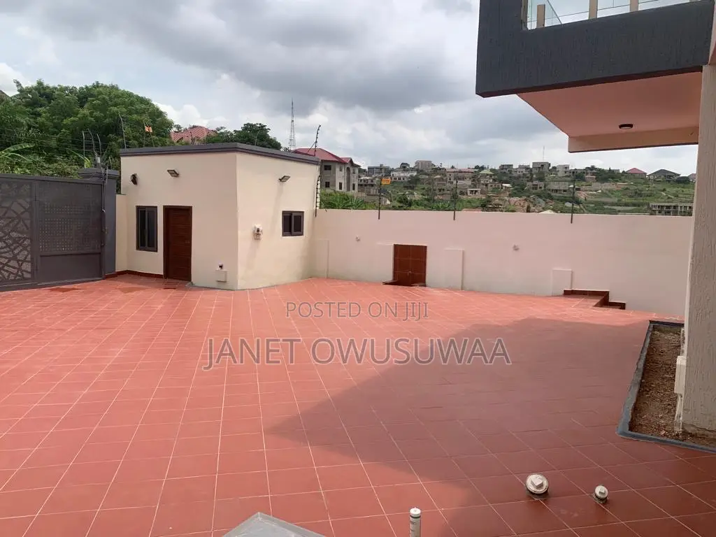 Furnished 2bdrm Apartment in Ashomang Estate for rent