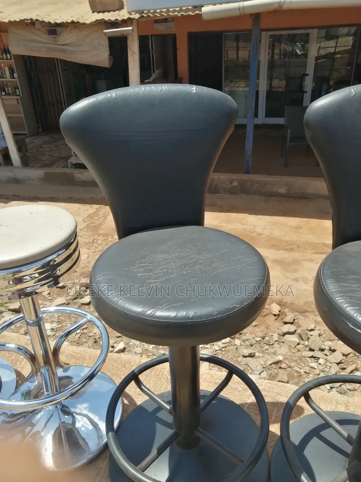 Saloon Chair