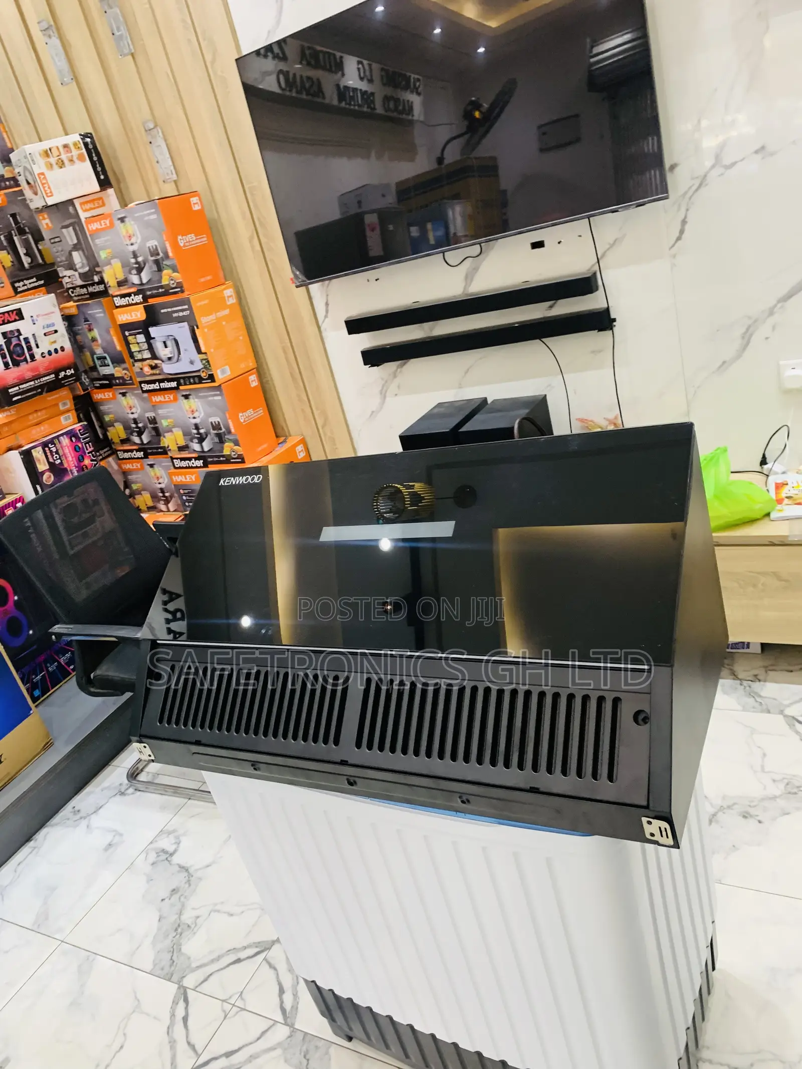 Newly Virtual Kenwood 90cm Mirror Black Finish Extractor