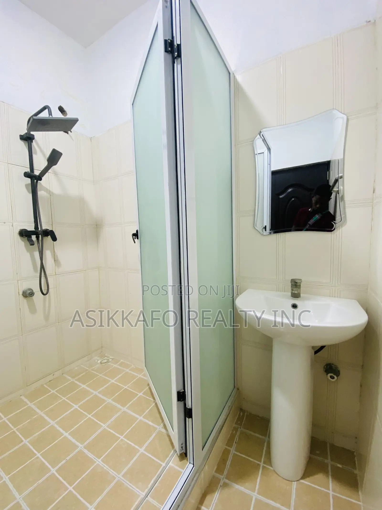2bdrm Apartment in Baatsona, Spintex for rent