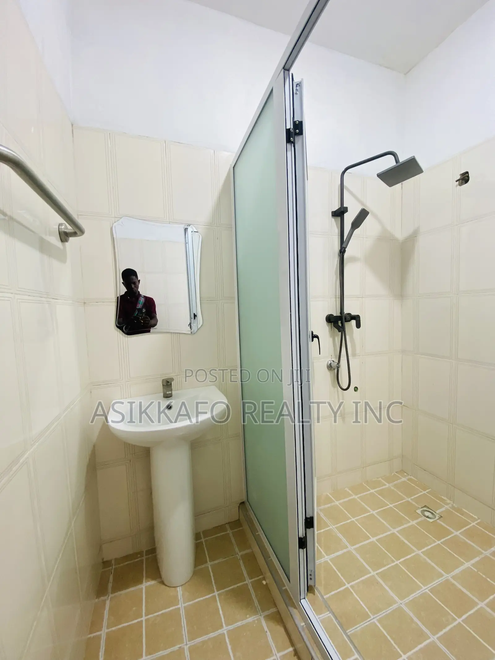 2bdrm Apartment in Baatsona, Spintex for rent