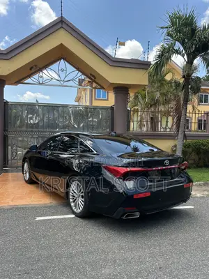 Toyota Avalon Limited FWD Sedan (3.5L V6 8A) 2019 Black