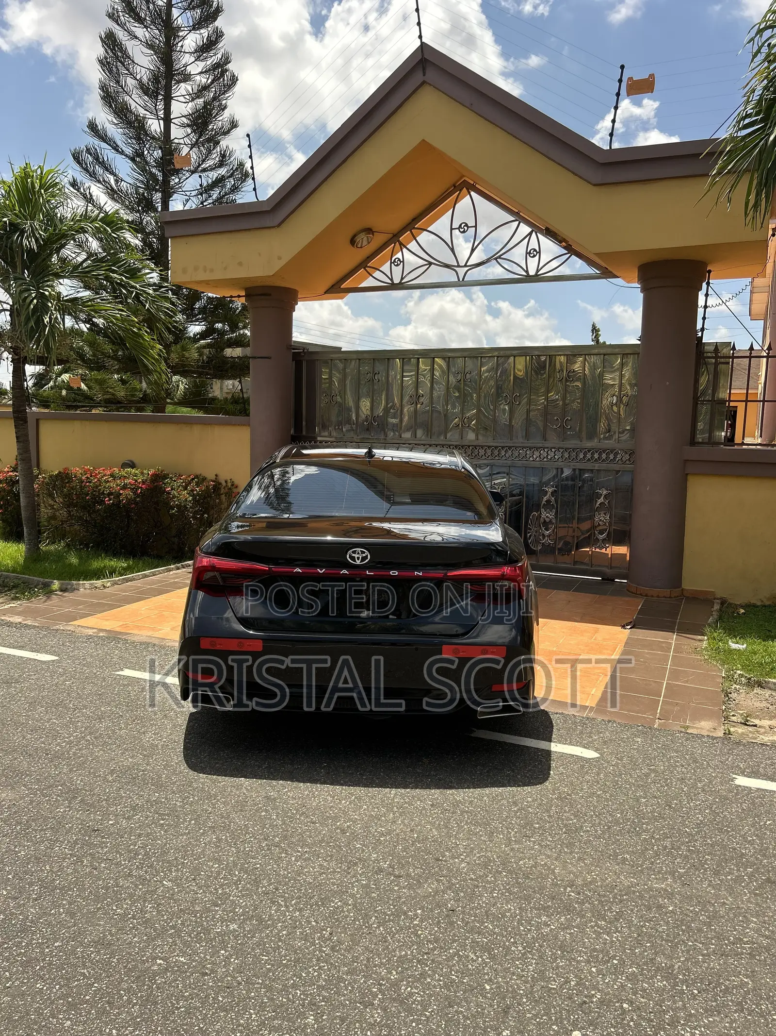 Toyota Avalon Limited FWD Sedan (3.5L V6 8A) 2019 Black